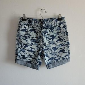 Camouflage High waisted Shorts